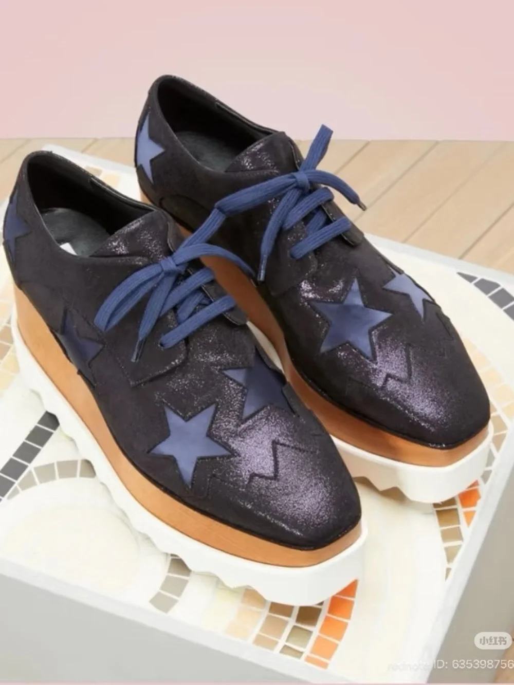 Stella McCartney Elyse Navy Glitter Platform Lace-Up Sneakers with Star